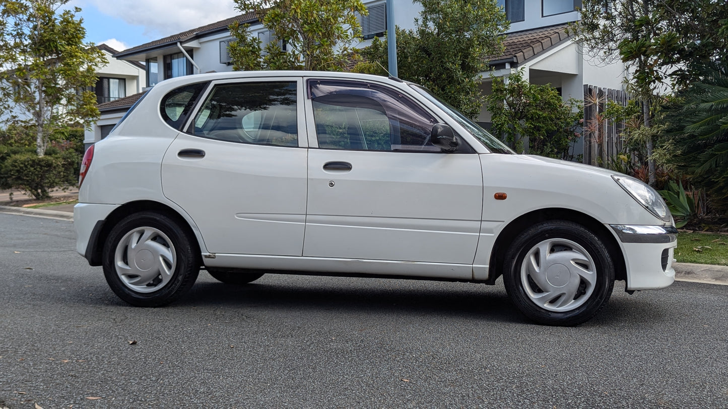 Rice Bubble - 2004 Daihatsu Sirion