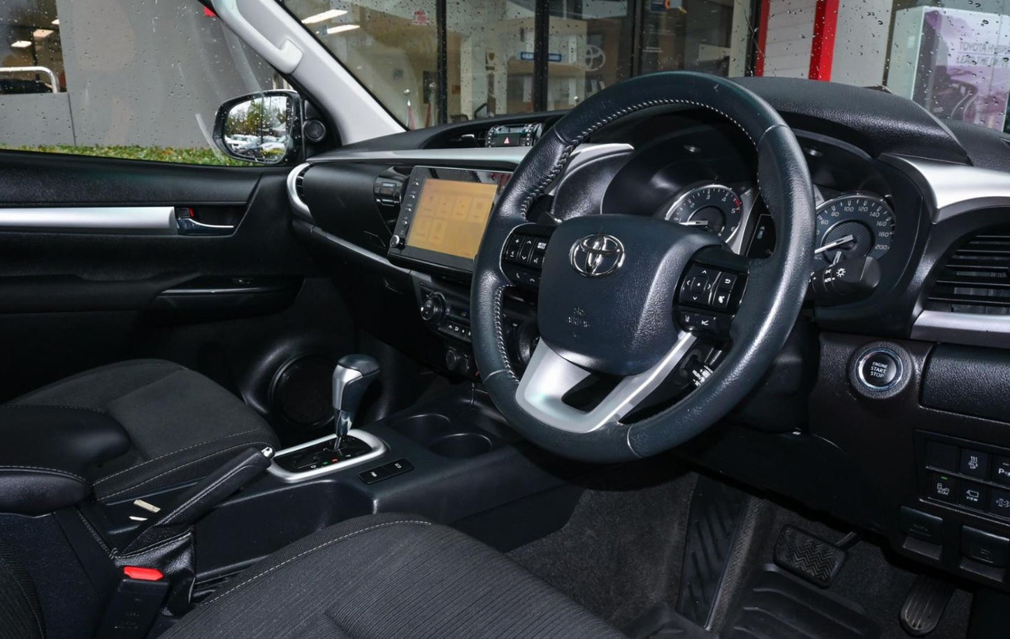 Henry - 2023 Toyota Hilux SR5 4x4