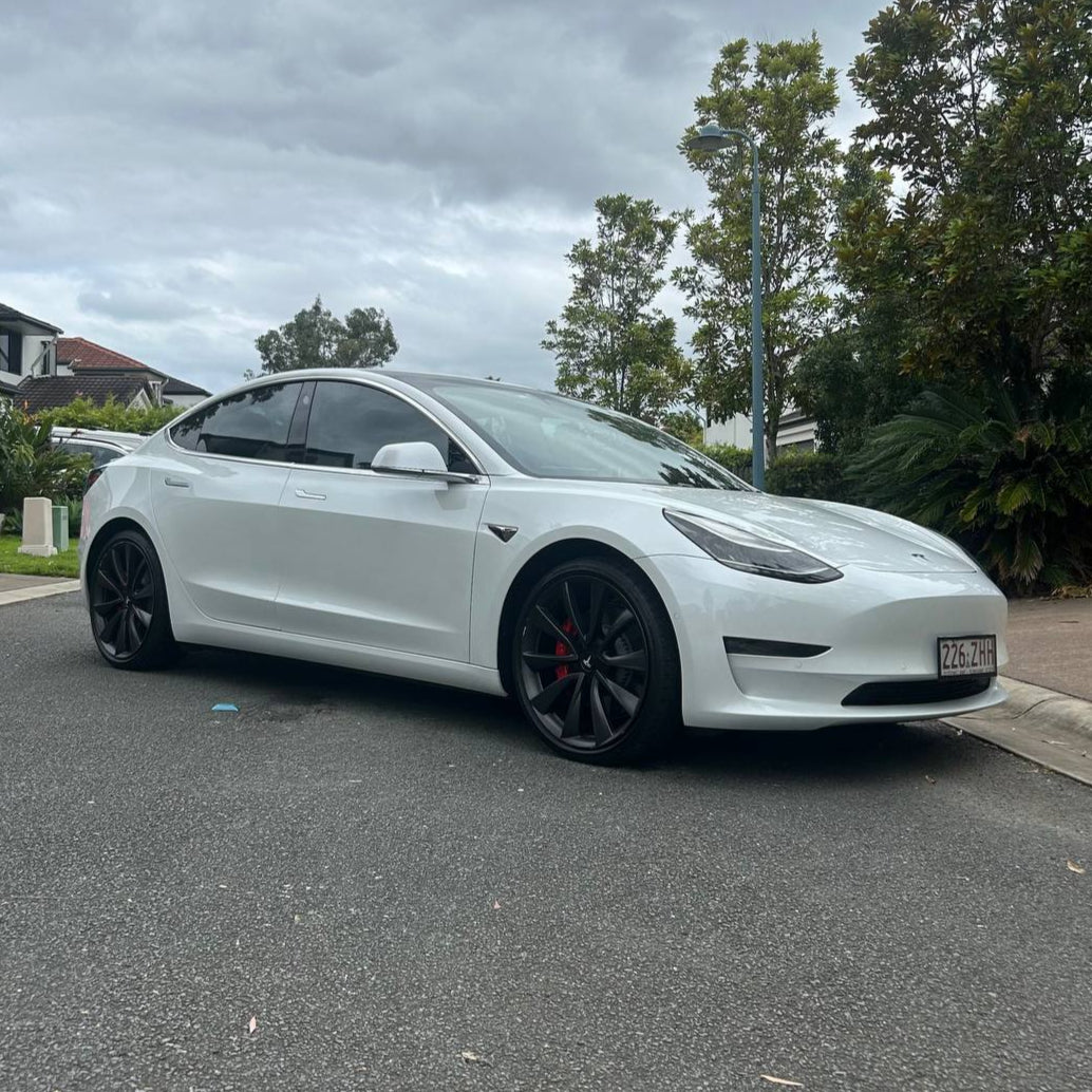Thunderstruck - 2020 Tesla Model 3