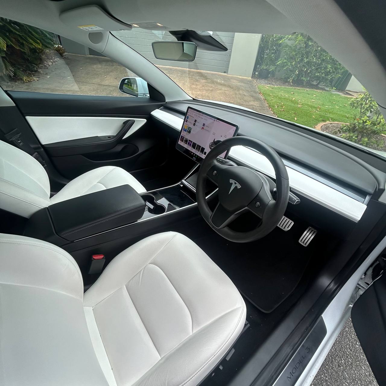 Thunderstruck - 2020 Tesla Model 3